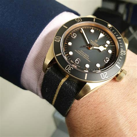 tudor black bay bronze strap.